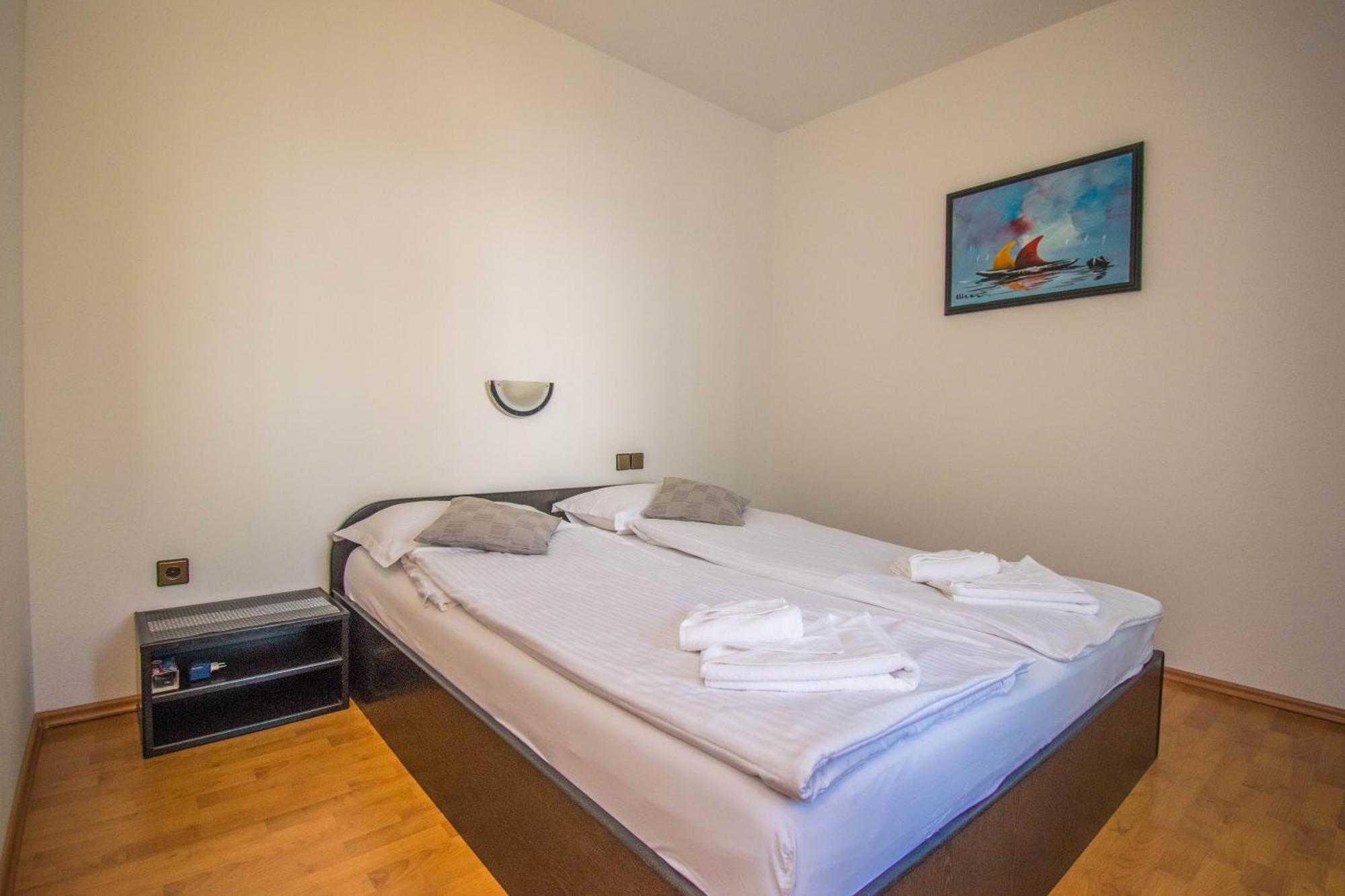 Apartments Punta & Vista In Krk Krk Town Exterior photo
